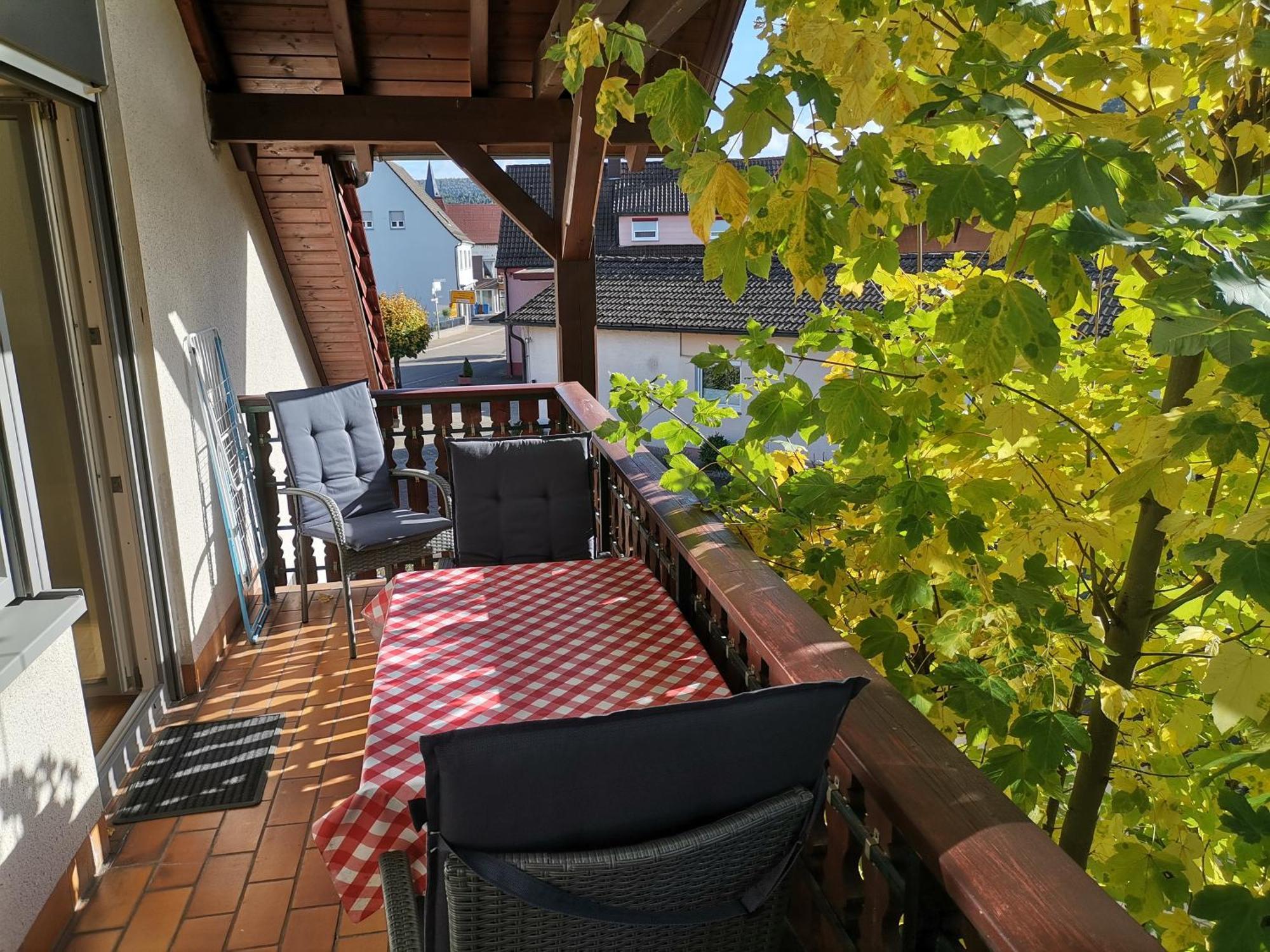 Ferienwohnungen 'Blick Zur Madonna' Fischbach bei Dahn Bagian luar foto